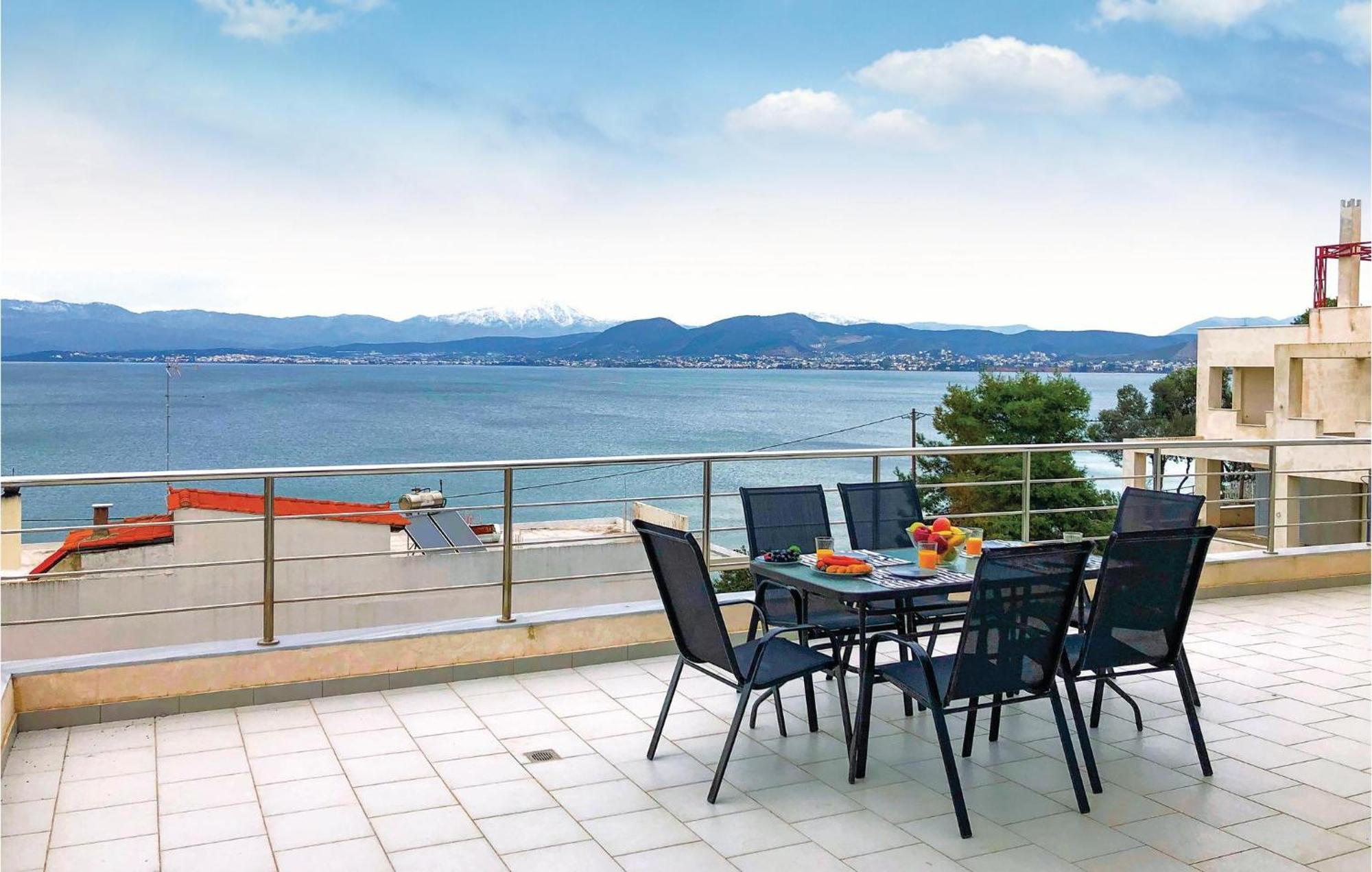 Amazing Home In Chalkida With Wifi Eksteriør bilde