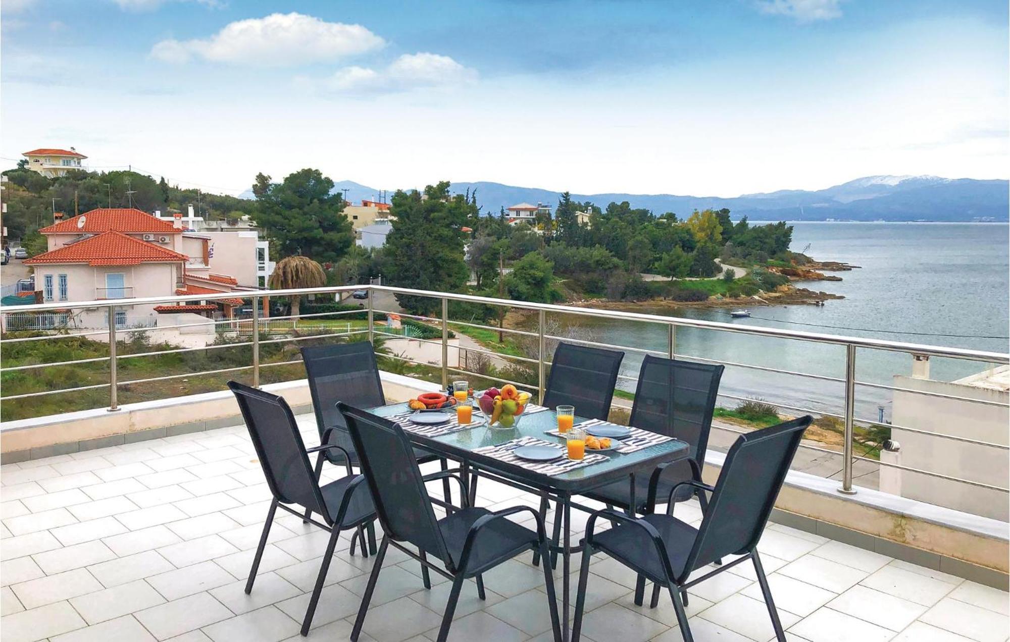 Amazing Home In Chalkida With Wifi Eksteriør bilde